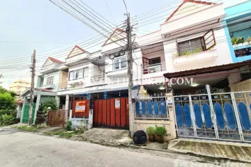 3 Bedroom Townhouse for sale in Talat Khwan, Nonthaburi near MRT Ministry of Public Health