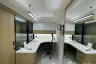 3 Bedroom Commercial for Sale or Rent in Hua Mak, Bangkok near MRT Yaek Lam Sali