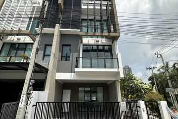 3 Bedroom Townhouse for rent in Phra Khanong, Bangkok near BTS On Nut