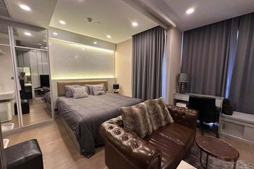 1 Bedroom Condo for sale in Si Phraya, Bangkok near MRT Sam Yan