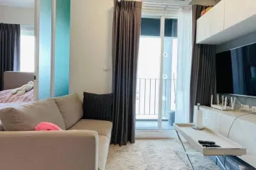 1 Bedroom Condo for sale in Huai Khwang, Bangkok near MRT Huai Khwang