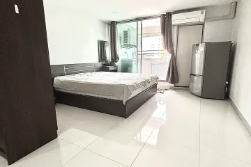 Condo for rent in Suriyawong, Bangkok near BTS Chong Nonsi