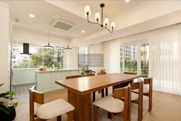 4 Bedroom Condo for sale in Khlong Tan Nuea, Bangkok near BTS Phrom Phong
