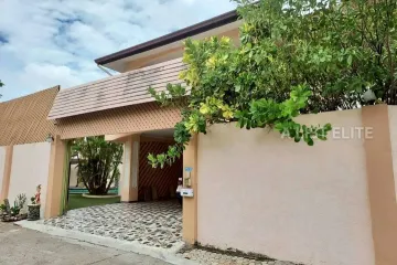 5 Bedroom House for sale in Na Kluea, Chonburi