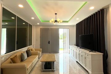 4 Bedroom House for rent in Bang Chak, Bangkok