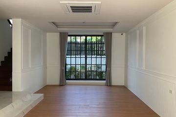 4 Bedroom Townhouse for rent in Khlong Tan Nuea, Bangkok