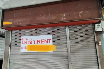 3 Bedroom Commercial for rent in Suriyawong, Bangkok near MRT Sam Yan