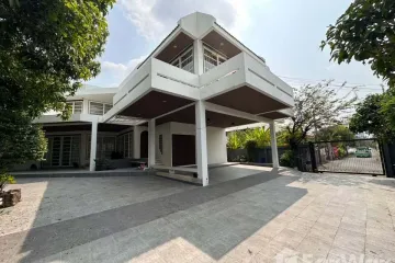 4 Bedroom House for rent in Phra Khanong Nuea, Bangkok near BTS Phra Khanong