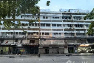 5 Bedroom Commercial for rent in Si Phraya, Bangkok near MRT Sam Yan