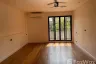 3 Bedroom Townhouse for rent in Khlong Toei Nuea, Bangkok near BTS Ploen Chit