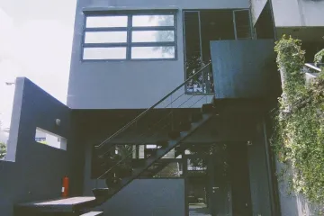 5 Bedroom Townhouse for rent in Chan Kasem, Bangkok near MRT Chankasem