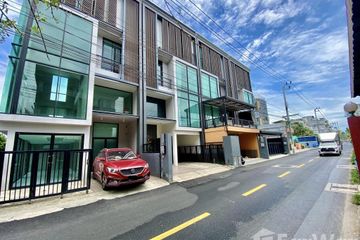 3 Bedroom Townhouse for rent in Lat Phrao, Bangkok