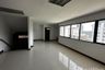 5 Bedroom Commercial for rent in Bang Lamphu Lang, Bangkok near BTS Krung Thon Buri