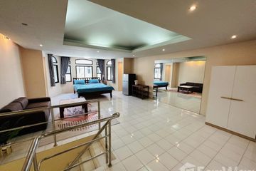 3 Bedroom Townhouse for rent in Khlong Tan Nuea, Bangkok