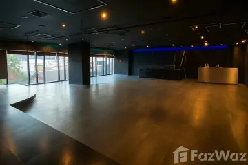 Commercial for rent in Khlong Tan Nuea, Bangkok