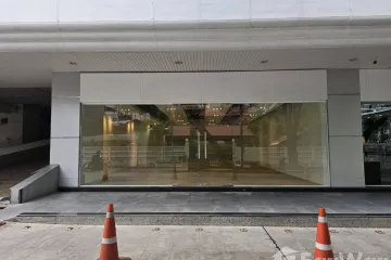 Commercial for rent in Ocean Tower 2 Asoke, Khlong Toei Nuea, Bangkok near MRT Sukhumvit