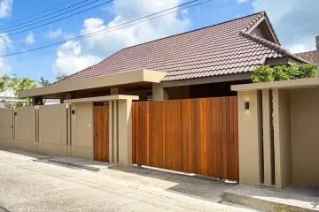 3 Bedroom Villa for Sale or Rent in Si Sunthon, Phuket