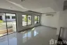 3 Bedroom House for rent in Leo Classic Place, Khlong Tan Nuea, Bangkok