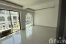 3 Bedroom House for rent in Leo Classic Place, Khlong Tan Nuea, Bangkok