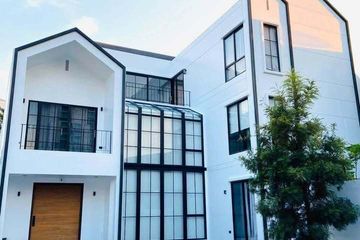 6 Bedroom House for sale in Bang Lamphu Lang, Bangkok near BTS Wongwian Yai