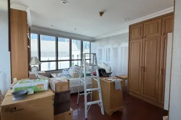 1 Bedroom Condo for rent in President Place, Lumpini, Bangkok near BTS Chit Lom