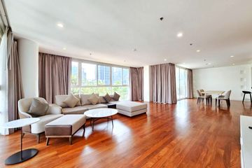 3 Bedroom Condo for rent in Phra Khanong Nuea, Bangkok near BTS Ekkamai