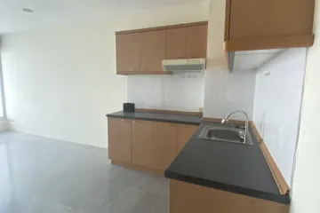 2 Bedroom Condo for sale in Sathorn House, Silom, Bangkok near BTS Surasak
