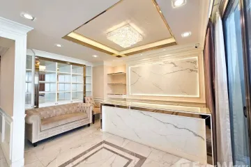 Office for sale in District Ekkamai-Ramintra, Nuan Chan, Bangkok