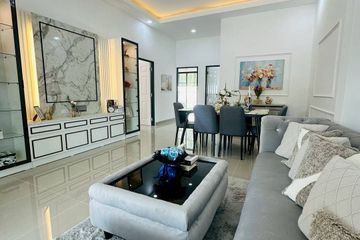 3 Bedroom House for sale in Rattanakorn Village 18, Na Kluea, Chonburi