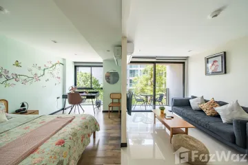 1 Bedroom Condo for sale in SOCIO Reference 61, Khlong Tan Nuea, Bangkok near BTS Ekkamai