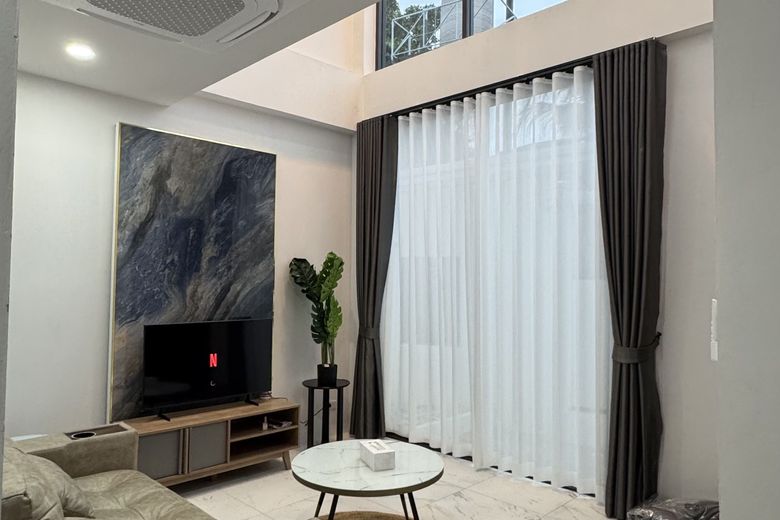 2 Bedroom Townhouse For Rent