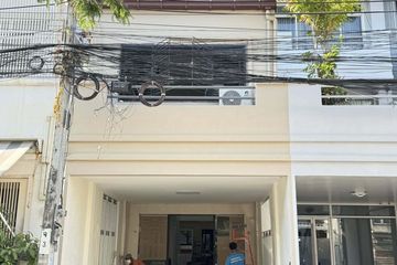 4 Bedroom Townhouse for Sale or Rent in Phlapphla, Bangkok