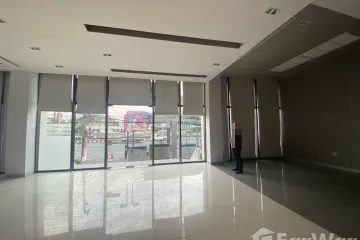 Commercial for rent in Silom, Bangkok near BTS Chong Nonsi