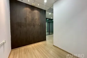 Office for rent in Khlong Toei Nuea, Bangkok near MRT Sukhumvit