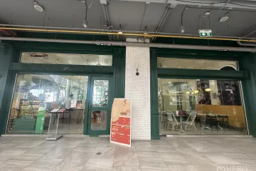 Commercial for rent in Khlong Tan, Bangkok