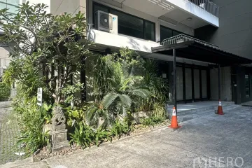 Commercial for rent in Khlong Toei Nuea, Bangkok near MRT Sukhumvit