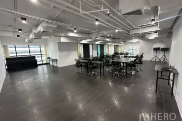 Office for rent in Khlong Tan Nuea, Bangkok near BTS Ekkamai