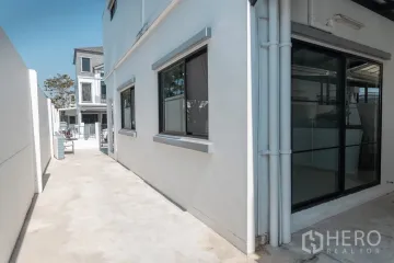 3 Bedroom Townhouse for rent in Indy 5 Bangna km.7, Bang Kaeo, Samut Prakan