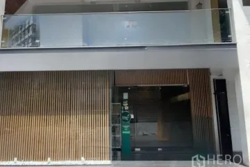 Commercial for rent in Khlong Tan Nuea, Bangkok near BTS Thong Lo