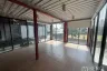 Commercial for rent in Khlong Tan Nuea, Bangkok