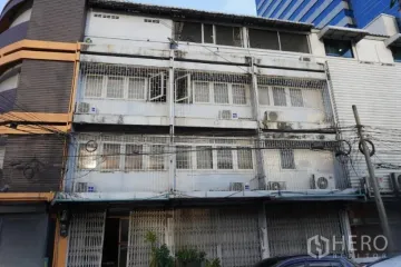 Commercial for rent in Phra Khanong, Bangkok near BTS Ekkamai