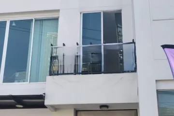 Office for rent in Hua Mak, Bangkok near MRT Rajamangala Stadium