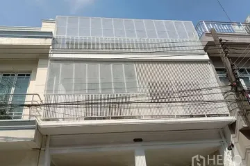 3 Bedroom Townhouse for rent in Bang Chak, Bangkok near BTS Bang Chak