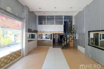 Commercial for rent in Khlong Toei, Bangkok near BTS Asoke