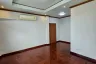7 Bedroom Office for rent in Khlong Chaokhun Sing, Bangkok near MRT Mahatthai