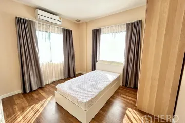 4 Bedroom House for Sale or Rent in Mantana Onnut-Wongwaen 4, Dokmai, Bangkok