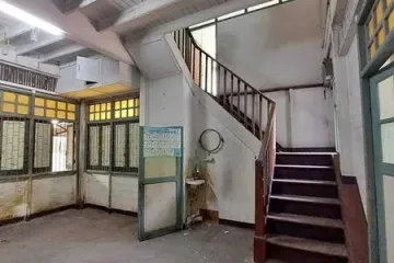 House for rent in Silom, Bangkok near BTS Chong Nonsi