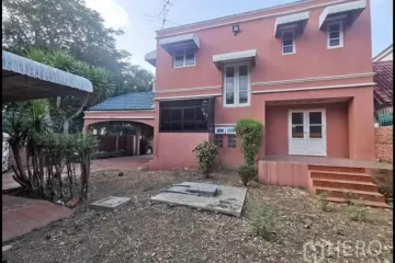 3 Bedroom House for sale in Saen Saep, Bangkok near MRT Min Buri