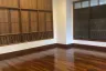 3 Bedroom Commercial for rent in Khlong Tan Nuea, Bangkok