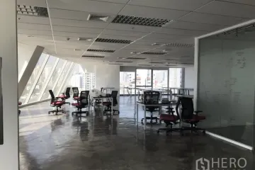 Office for rent in Khlong Tan Nuea, Bangkok